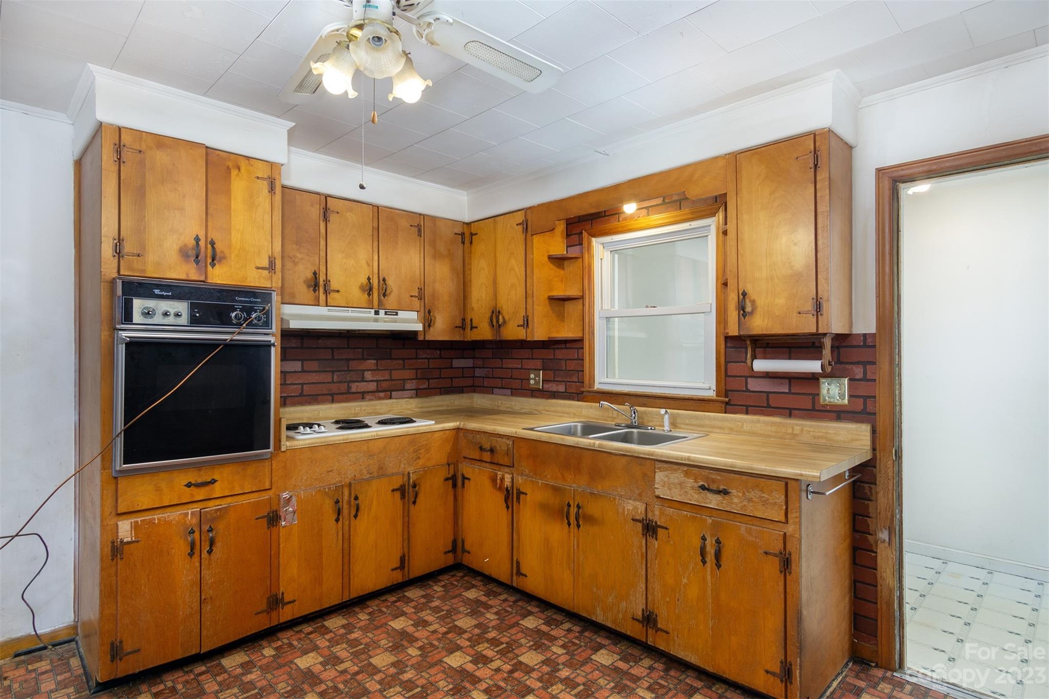 Property image 3 of 113 Dellwood Avenue in Grovemont, Swannanoa, NC 28778
