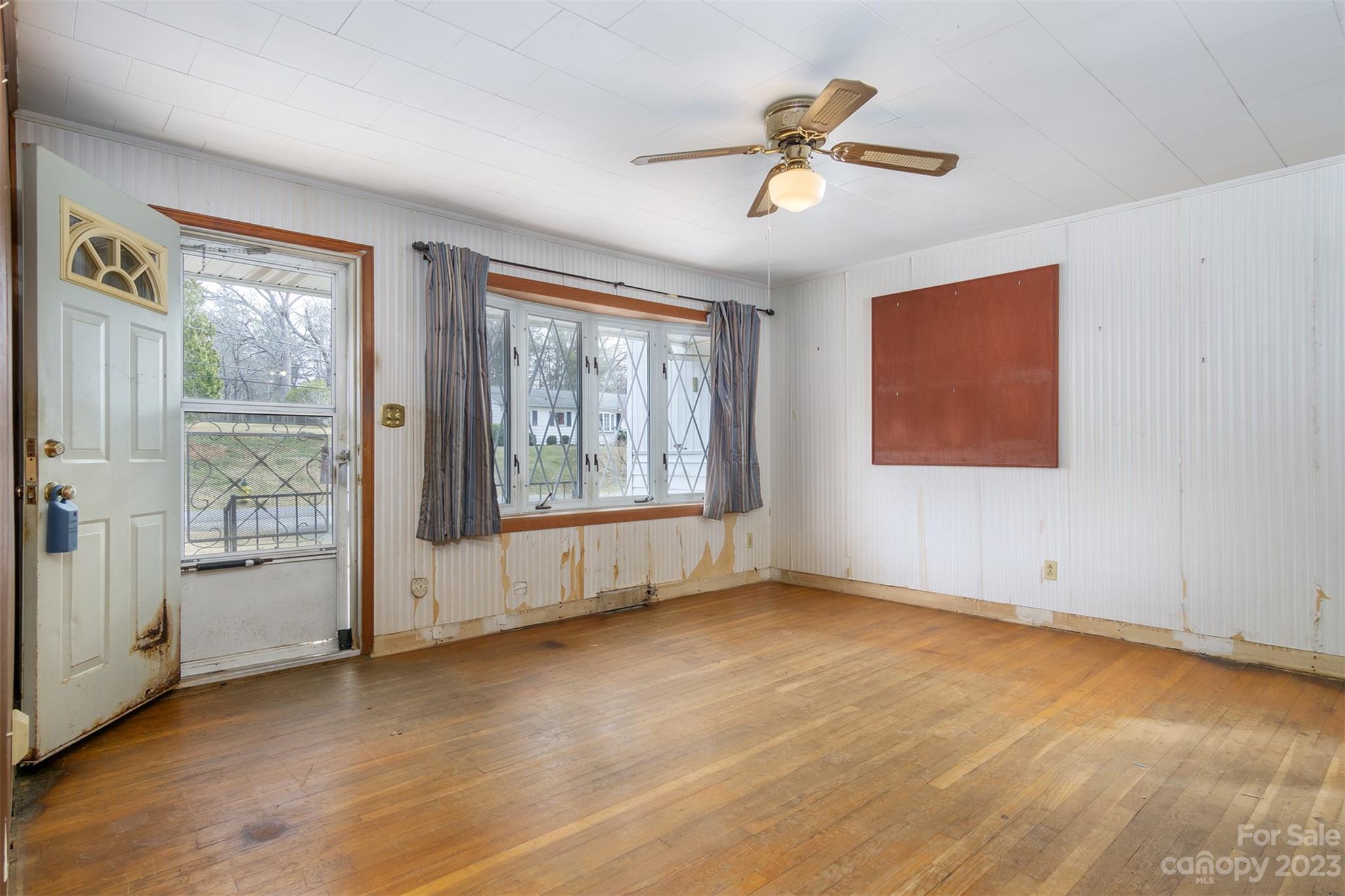 Property image 5 of 113 Dellwood Avenue in Grovemont, Swannanoa, NC 28778
