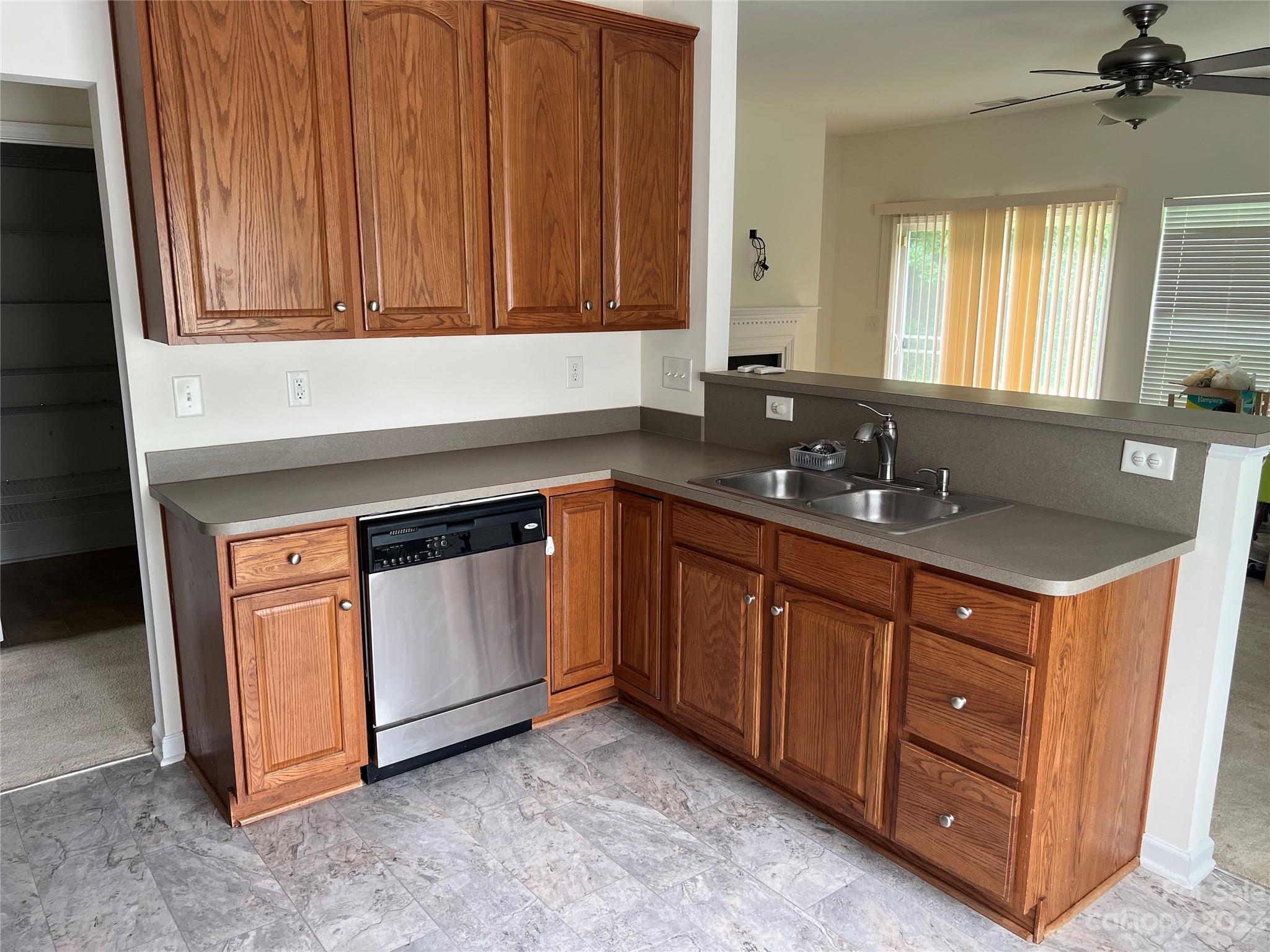 Property image 5 of 3764 Wingfield Drive in Catawba Hills, Gastonia, NC 28056