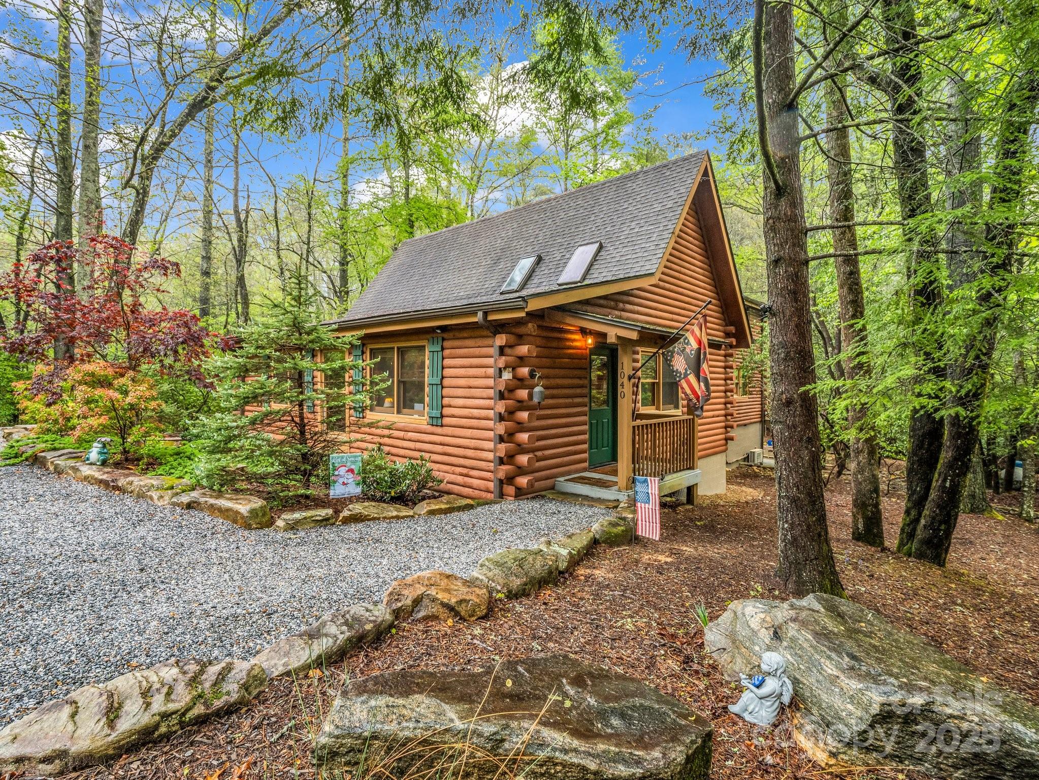 Property image 5 of 1040 Soquili Drive in Connestee Falls, Brevard, NC 28712