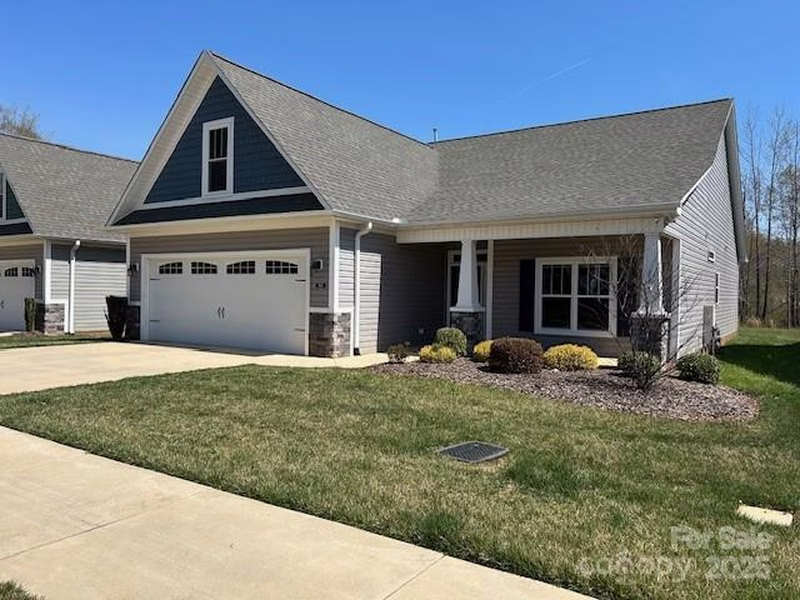 906 Wisteria Way