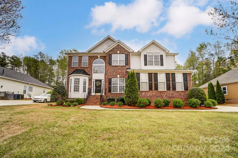 2208 Madeira Circle