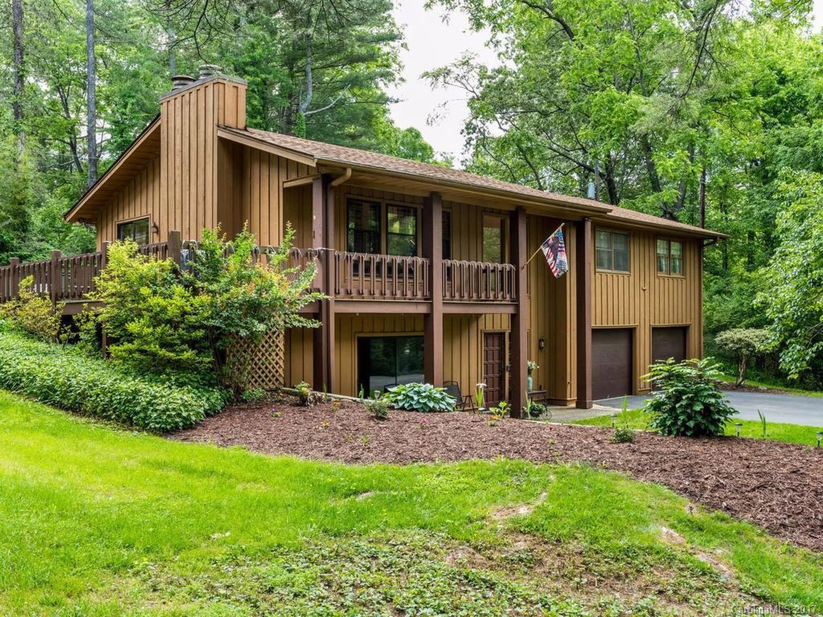 Property image 1 at 15 Poplar Court, Hendersonville, NC 28792