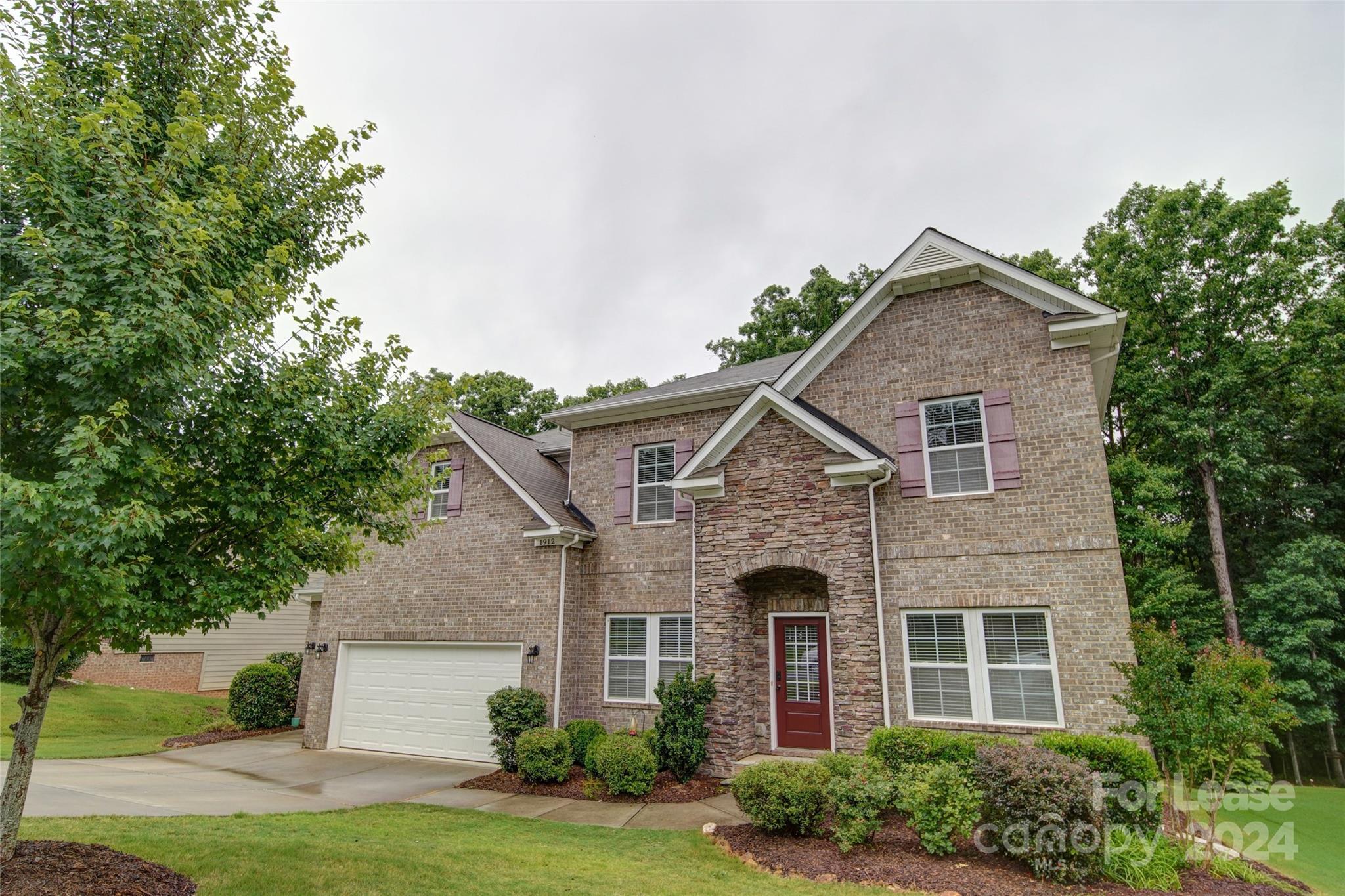 Property image 2 of 1912 Madeira Circle in Tuscany, Waxhaw, NC 28173