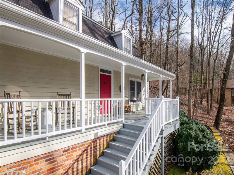 Property image 4 at 27 Breezeway Drive, Asheville, NC 28803