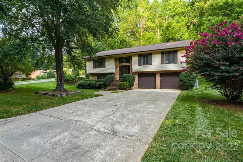 Property image 3 at 1300 Dumbarton Road, Gastonia, NC 28054