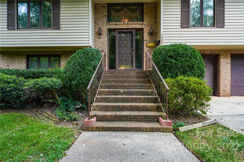 Property image 4 of 1300 Dumbarton Road in Sherwood Forest, Gastonia, NC 28054