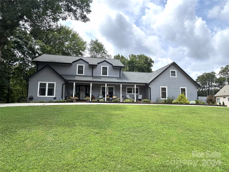 Property image 3 at 4821 Glen Hollow Lane, Hickory, NC 28601