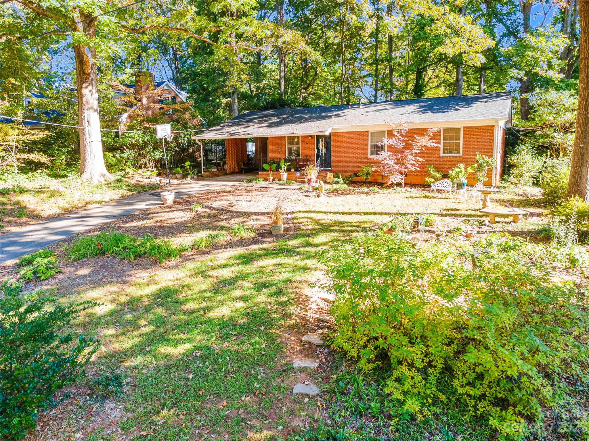 Property image 2 of 1236 Monroe Drive in Sherwood Forest, Gastonia, NC 28054