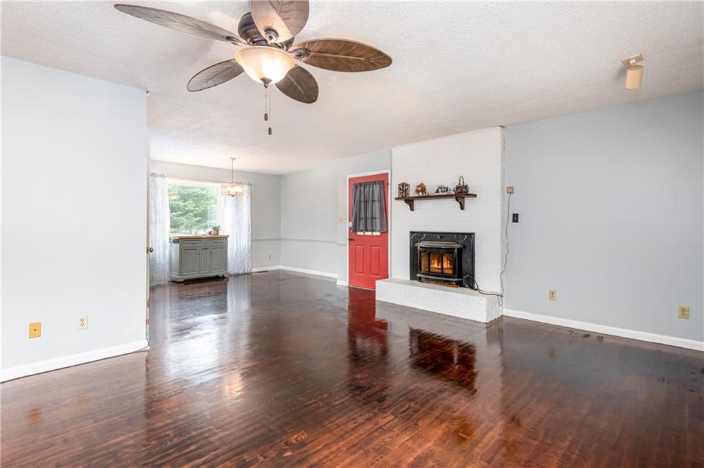 Property image 3 of 1669 Nottingham Drive in NOTTINGHAM ESTATES, Newton, NC 28658