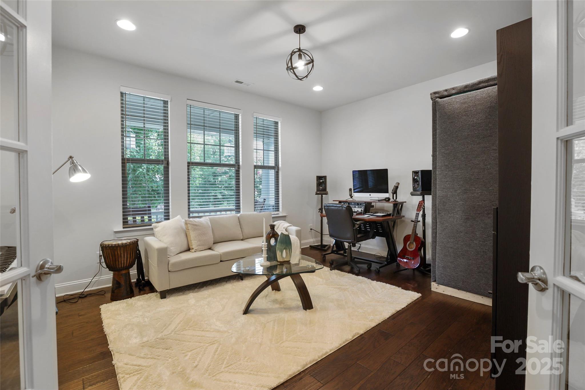 Property image 5 of 15018 Marymont Avenue in Vermillion, Huntersville, NC 28078