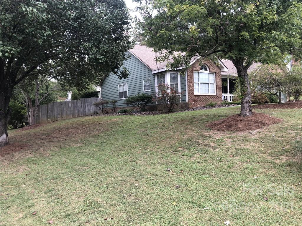 Property image 2 of 5120 Swedish Ivy Lane in Clover Bend, Monroe, NC 28110