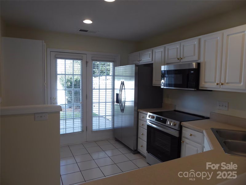 Property image 2 at 8620 Robinson Forest Drive, Charlotte, NC 28277