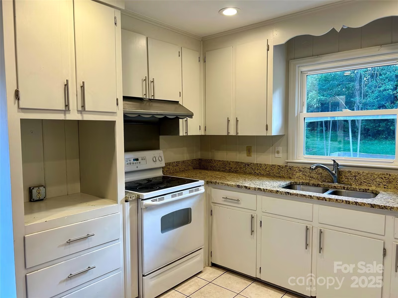 Property image 5 at 5734 Brookhaven Road, Charlotte, NC 28210