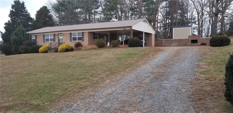1702 Oakmont Drive