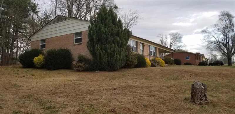 Property image 2 at 1702 Oakmont Drive, Lenoir, NC 28645