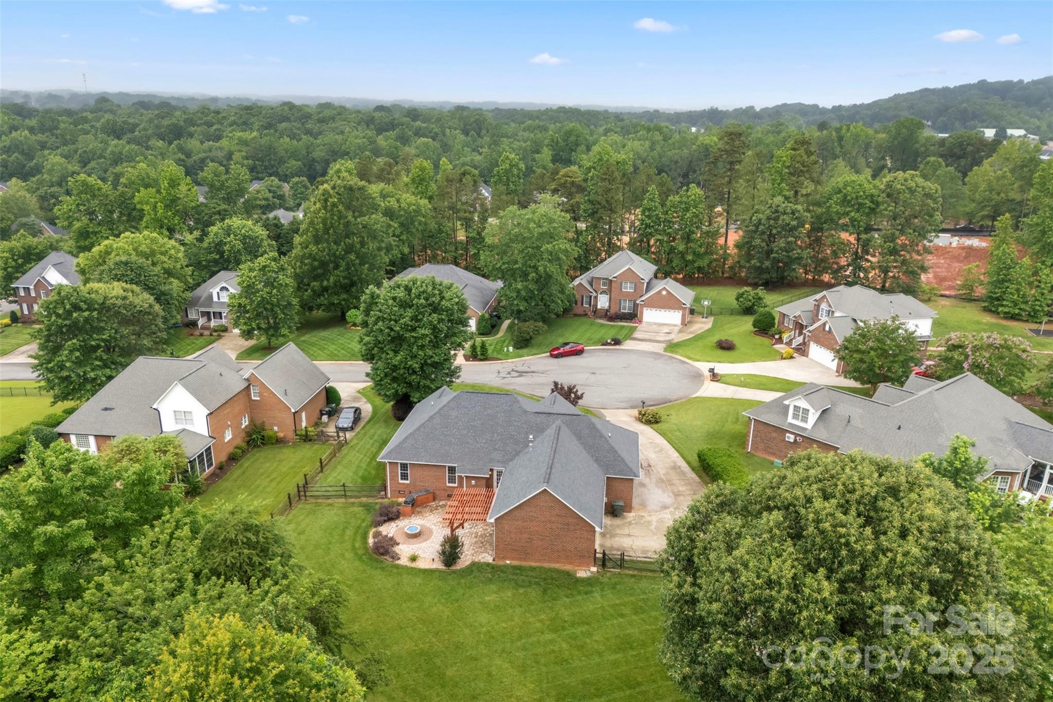 Property image 5 of 5410 Berryview Lane in Cramer Woods, Gastonia, NC 28056