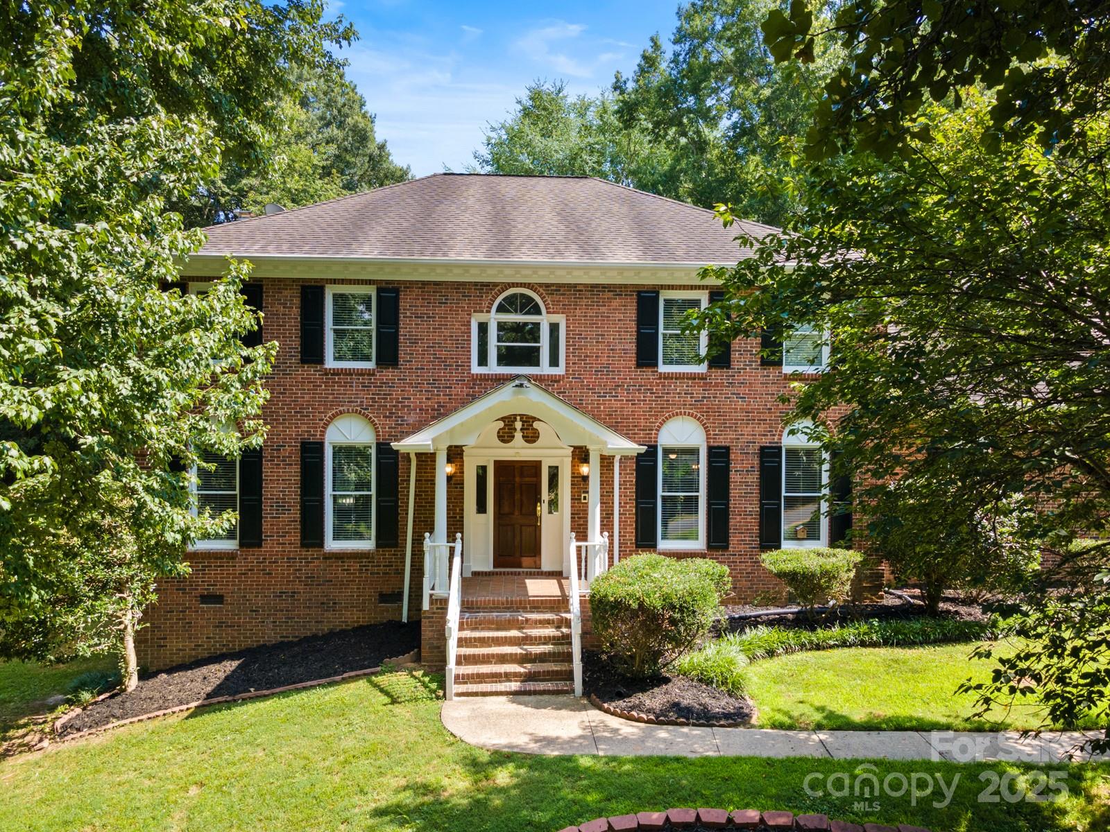 Property image 2 of 1134 Willow Oaks Trail in Willow Oaks, Matthews, NC 28104