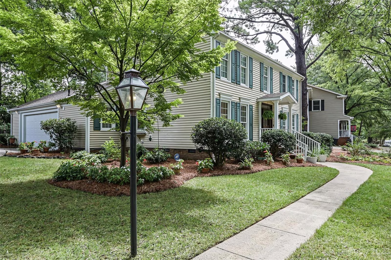 Property image 4 at 2542 Valencia Terrace, Charlotte, NC 28226