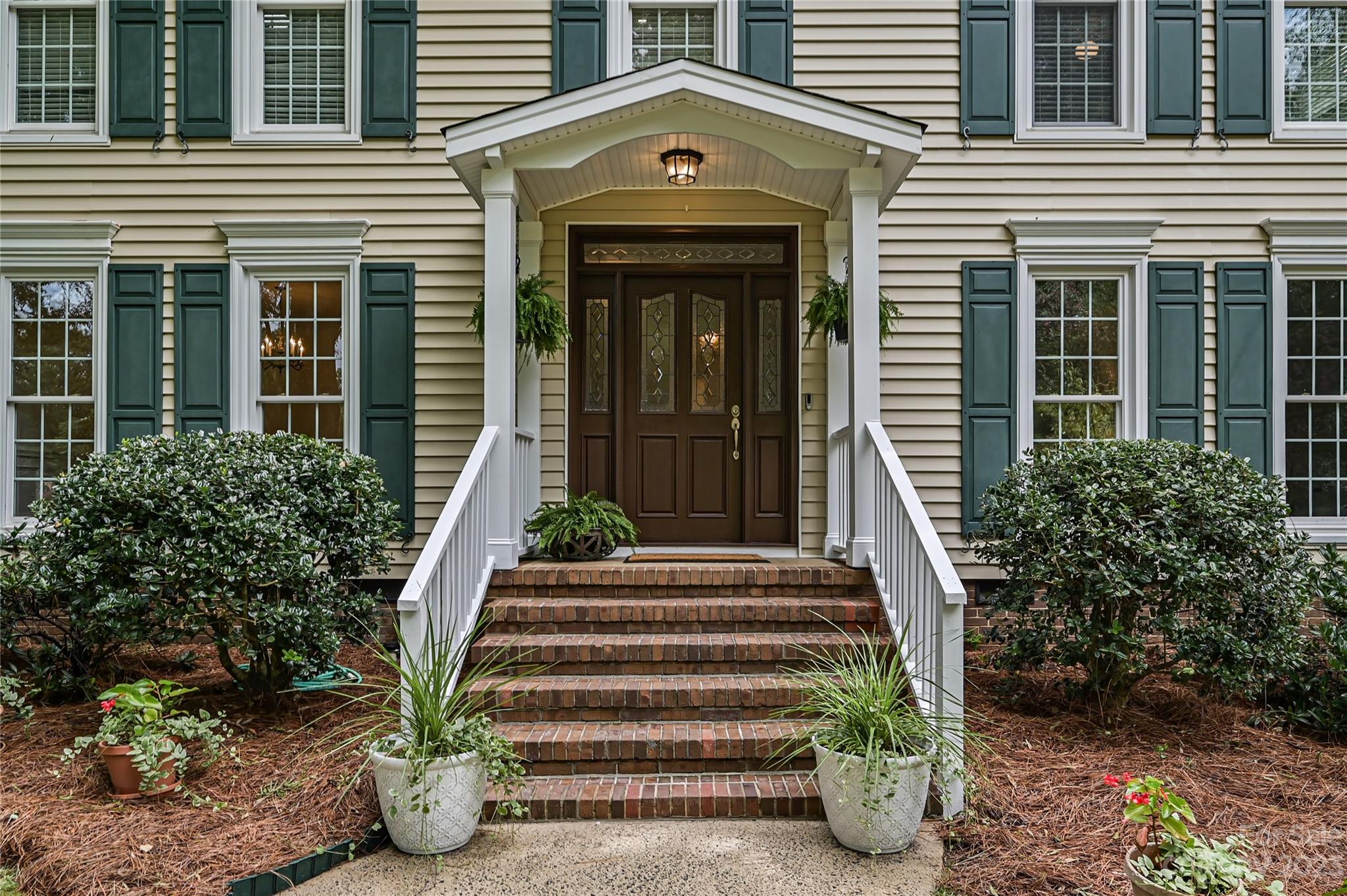 Property image 5 of 2542 Valencia Terrace in Governors Square, Charlotte, NC 28226
