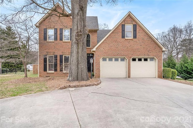 2900 Old Well Lane