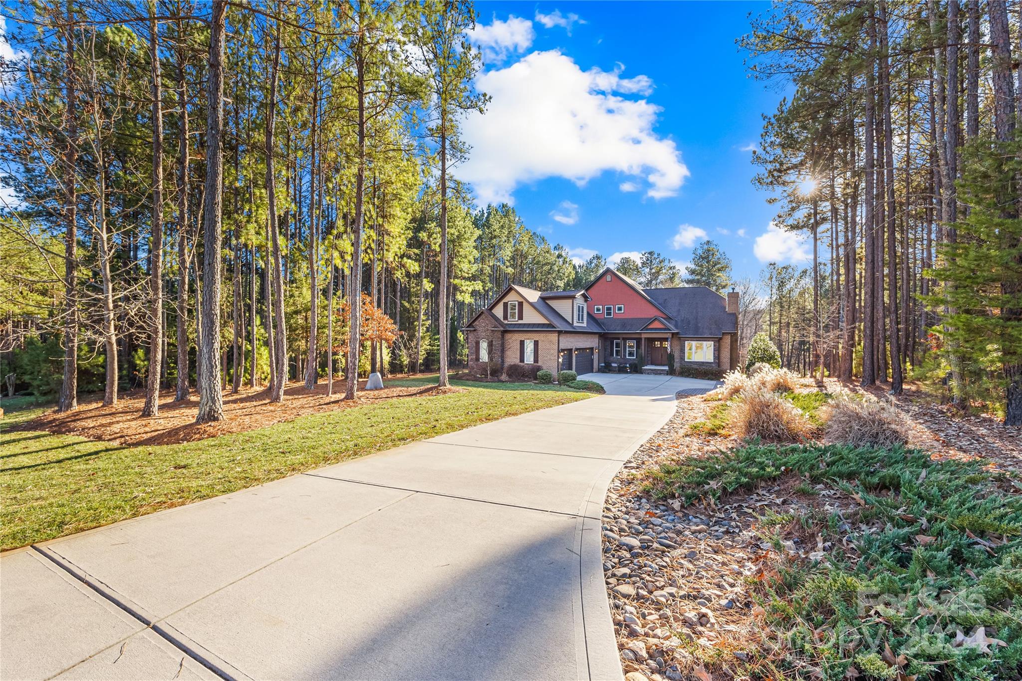 Property image 3 of 162 Blue Ridge Trail in Woodleaf, Mooresville, NC 28117