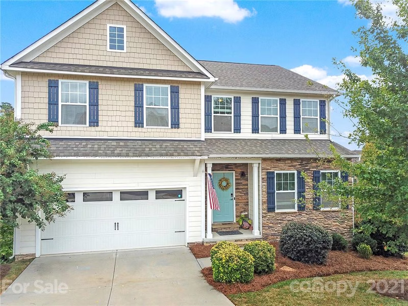 1207 Clover Lane