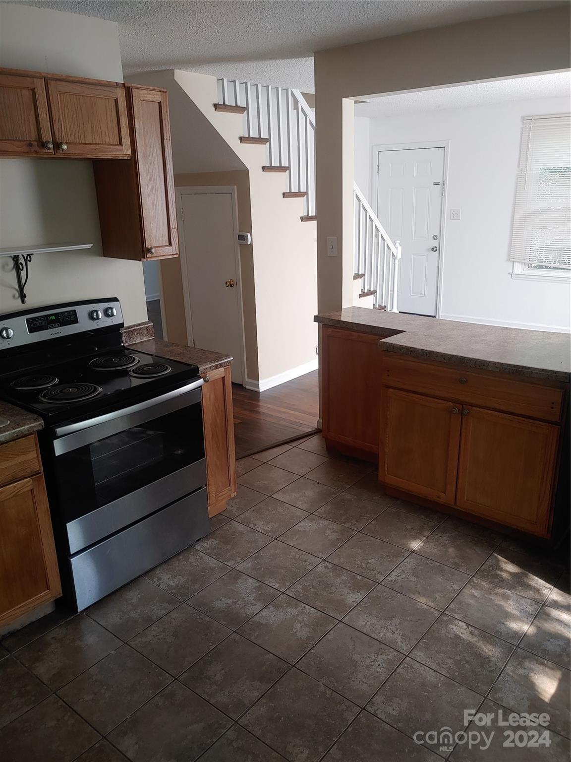 Property image 5 of 4201 Dinglewood Avenue in Howie Acres, Charlotte, NC 28205