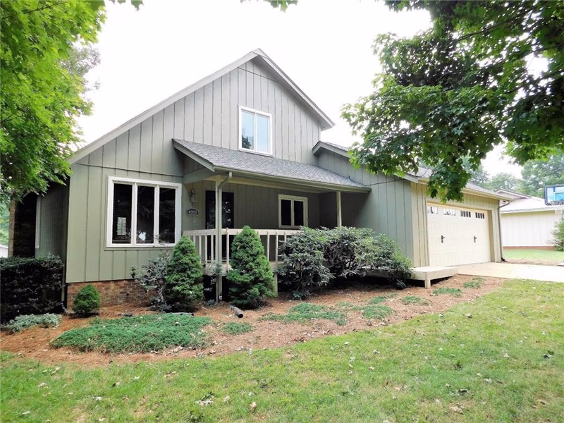 Property image 3 at 4995 Forest Ridge Drive, Hickory, NC 28602