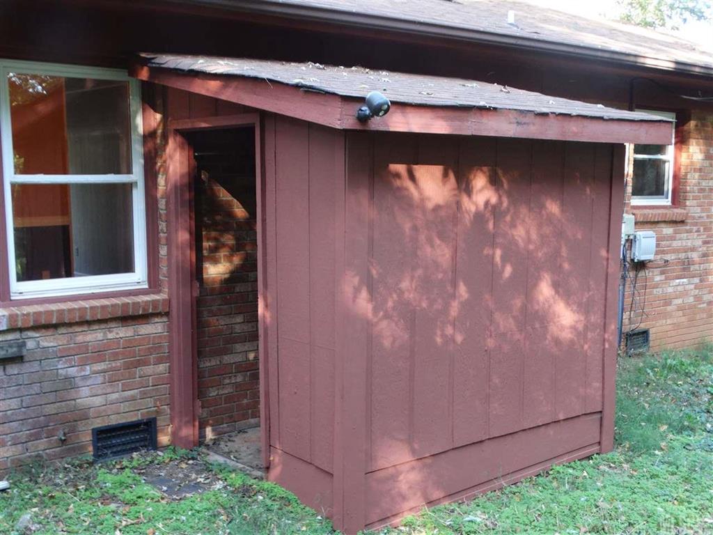 Property image 5 of 4661 Bethel Church Road in Jamestowne, Hickory, NC 28602