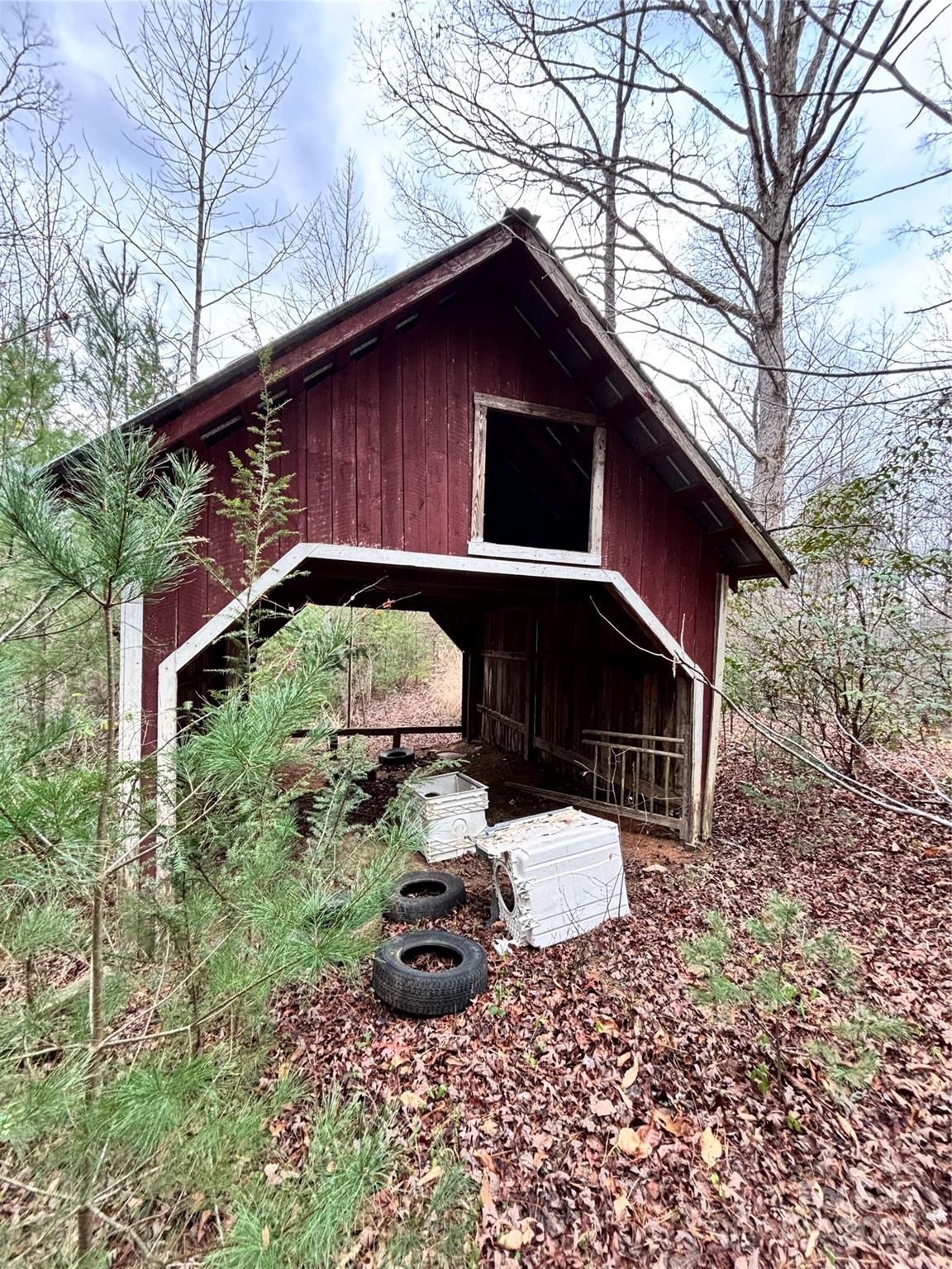 Property image 4 of 1454 Ohennesy Lane in Clover Hill Plantation, Lenoir, NC 28645