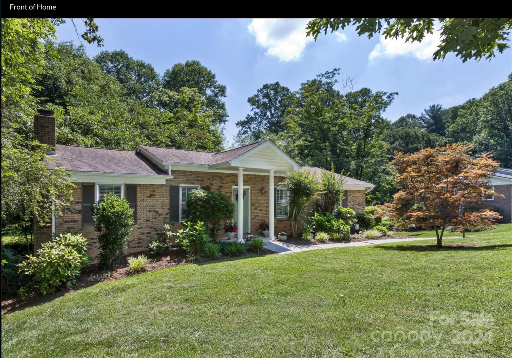Property image 5 of 1999 Glenheath Drive in Heatherwood, Hendersonville, NC 28791