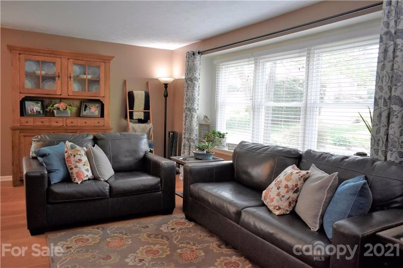 Property image 3 at 2113 Glenheath Drive, Hendersonville, NC 28791