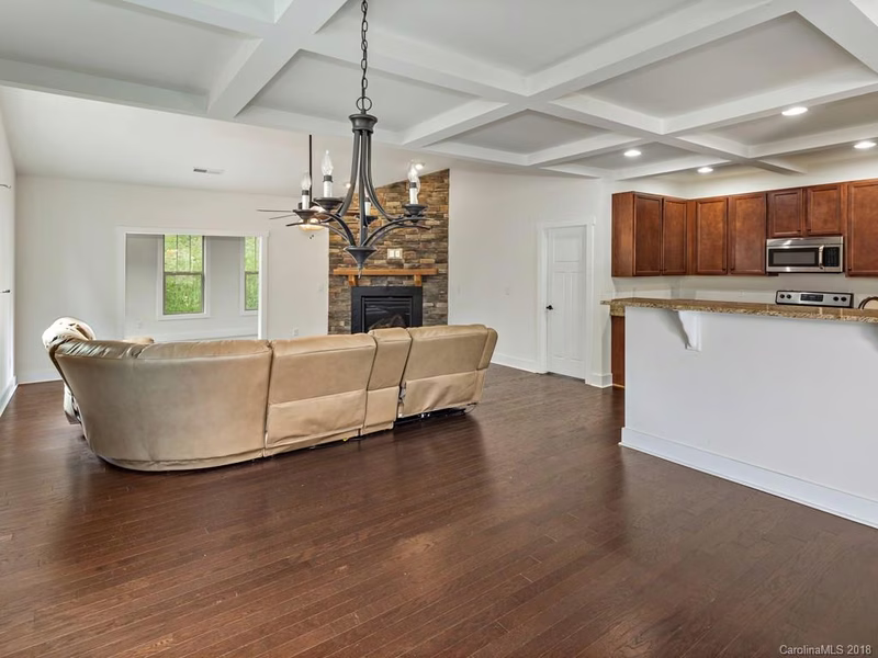 Property image 3 at 24 Onteora Oaks Drive, Asheville, NC 28803