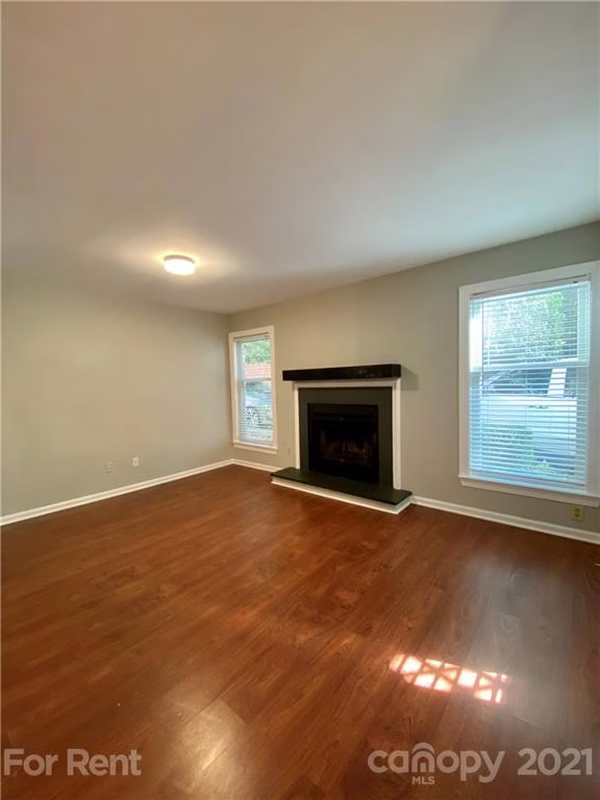 Property image 4 at 430 Queens Road, Charlotte, NC 28207