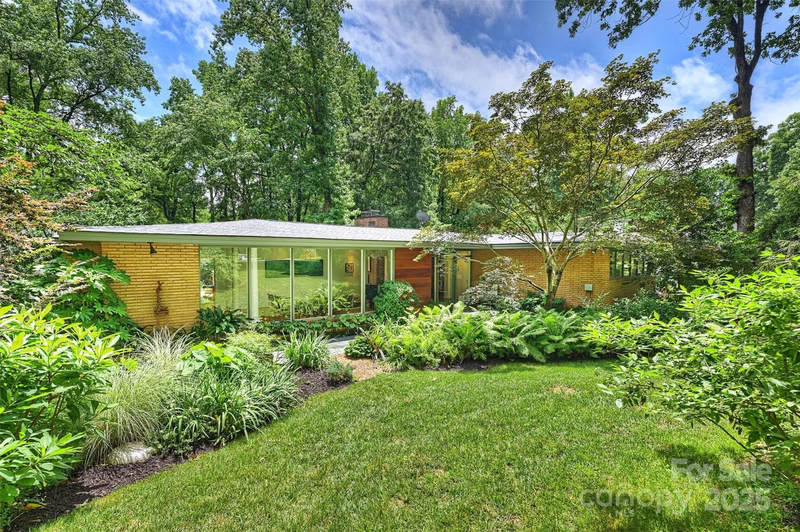 Property image 4 at 2600 Cloister Drive, Charlotte, NC 28211