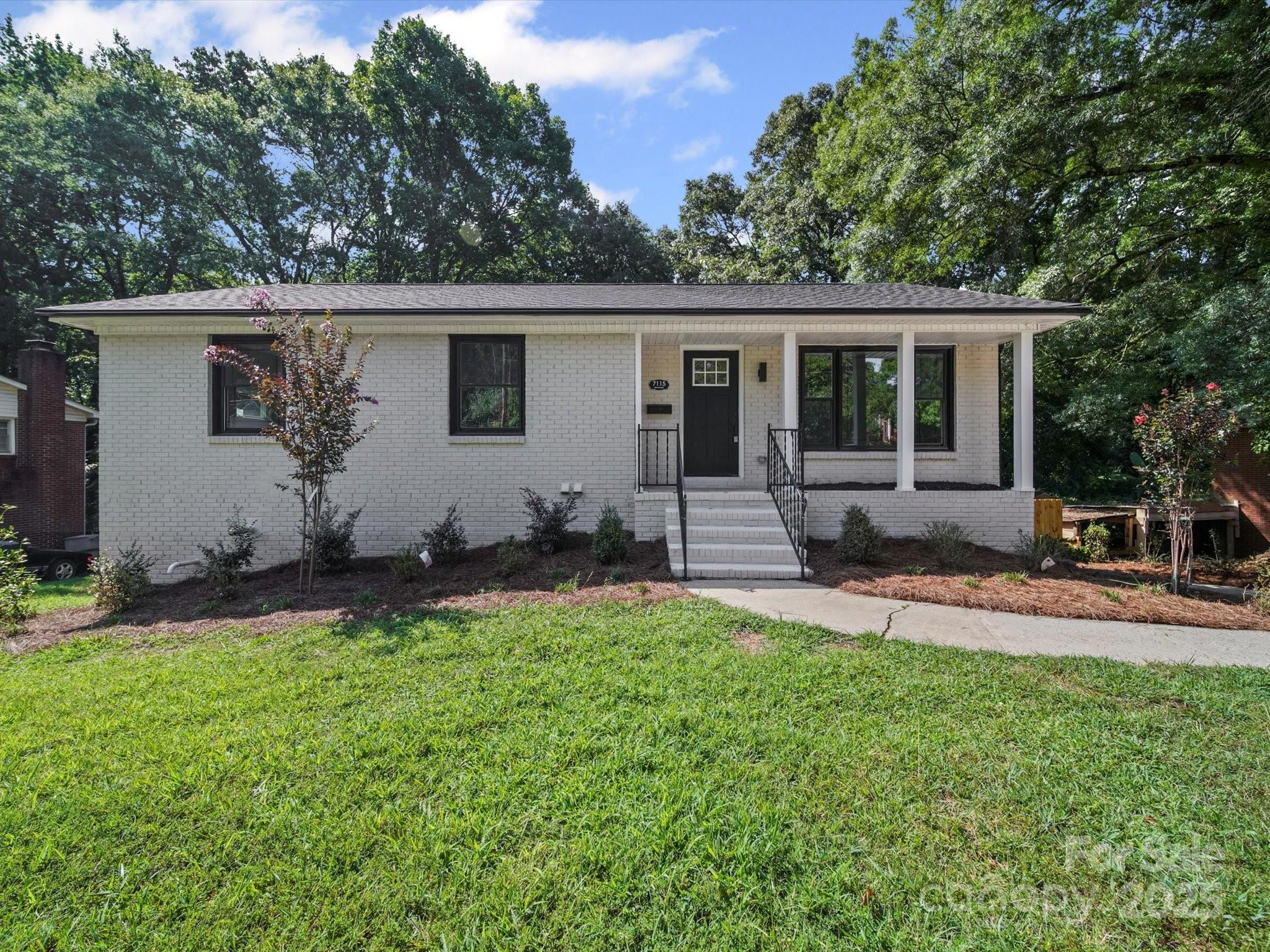 Property image 2 of 7115 Brynhurst Drive in Starmount, Charlotte, NC 28210