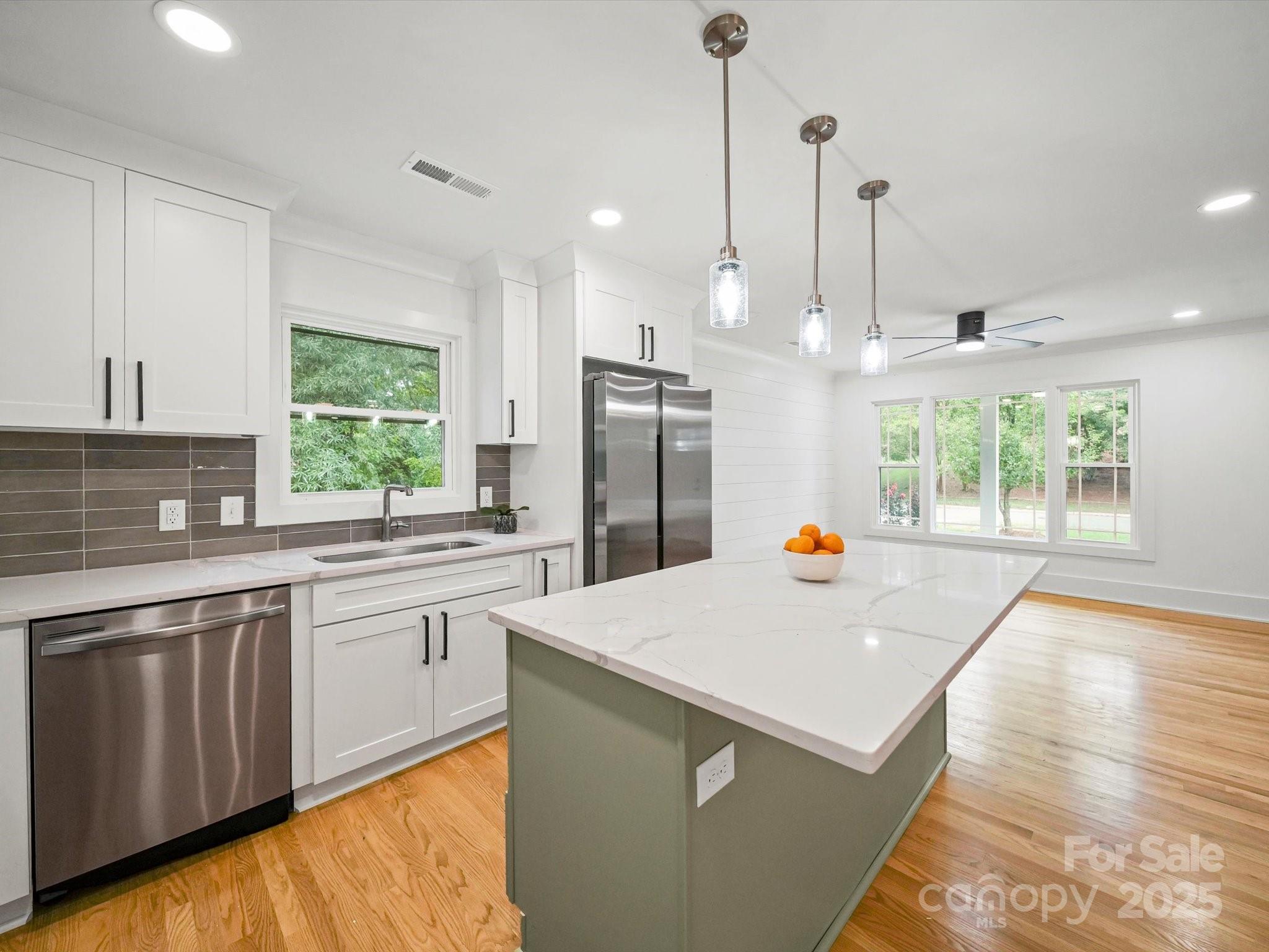 Property image 3 of 7115 Brynhurst Drive in Starmount, Charlotte, NC 28210