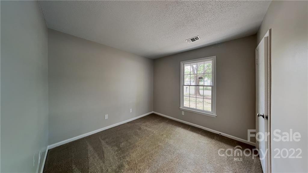 Property image 4 of 6800 Orchard Ridge Drive in Timber Creek, Charlotte, NC 28227