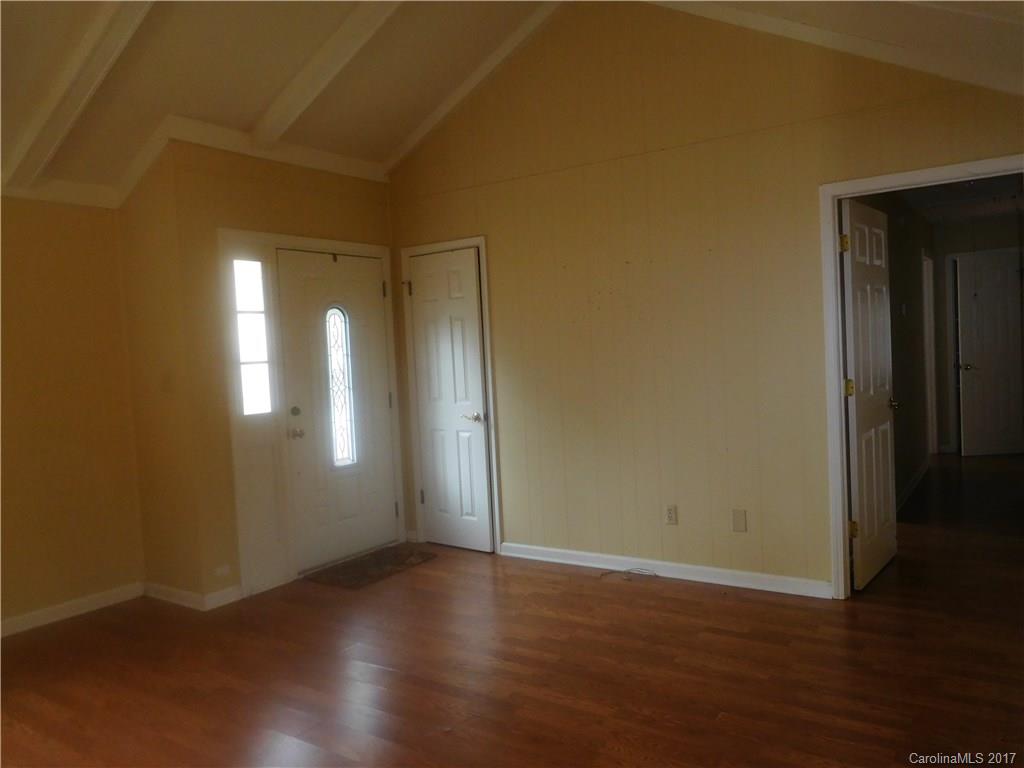 Property image 3 of 2616 Castlewood Drive in Castlewood, Gastonia, NC 28056