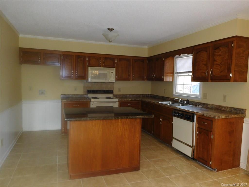 Property image 5 of 2616 Castlewood Drive in Castlewood, Gastonia, NC 28056
