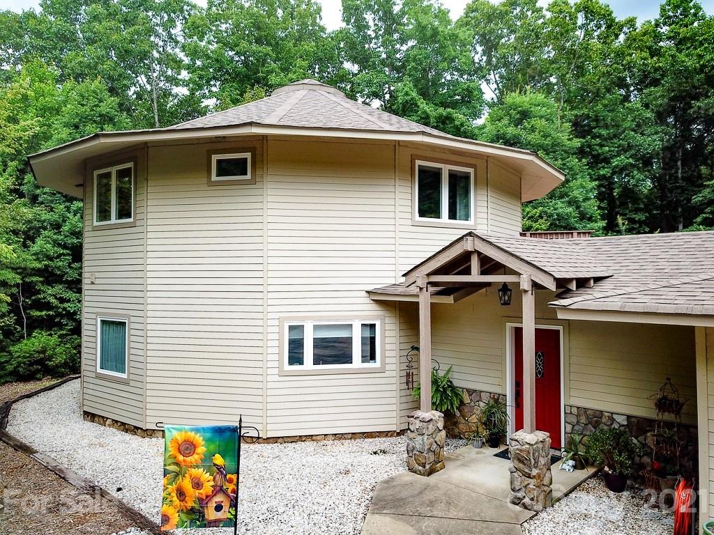 Property image 5 of 24 Juniper Lane in Haven Heights, Marion, NC 28752