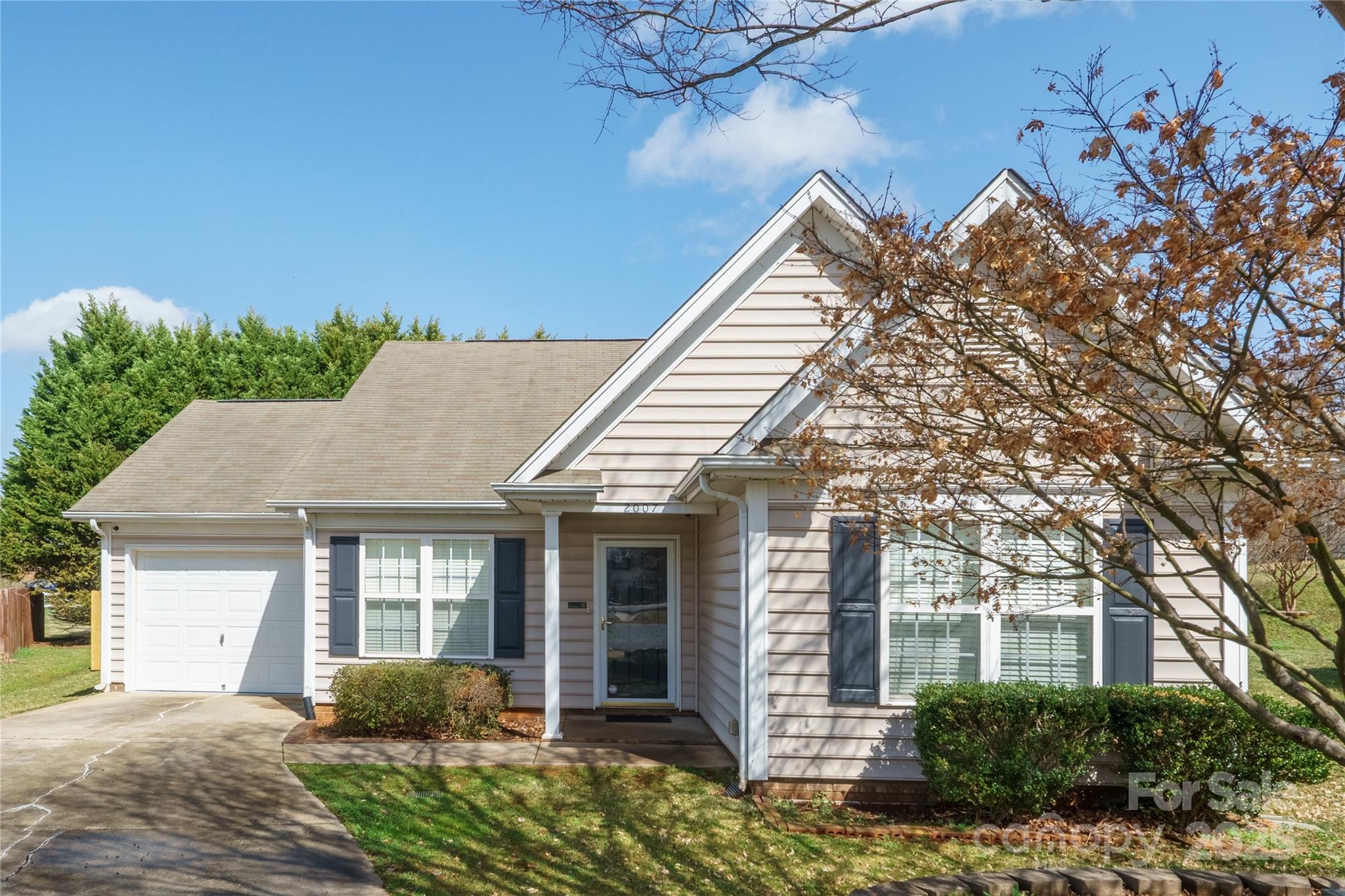 Property image 2 of 2007 Wexford Way in Taras Trace, Statesville, NC 28625