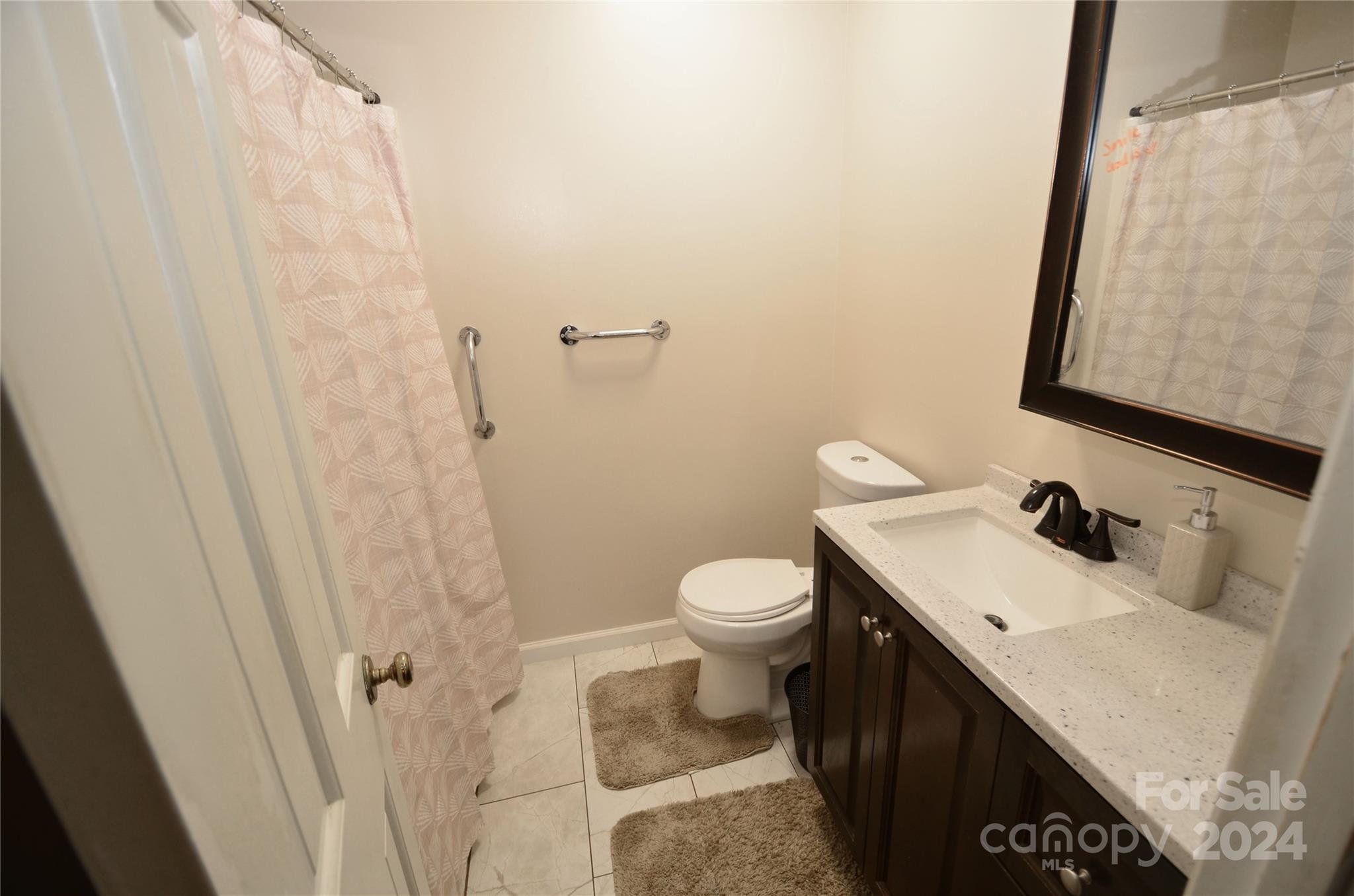 Property image 3 of 5287 Stonewood Drive in Woodridge, Hickory, NC 28602