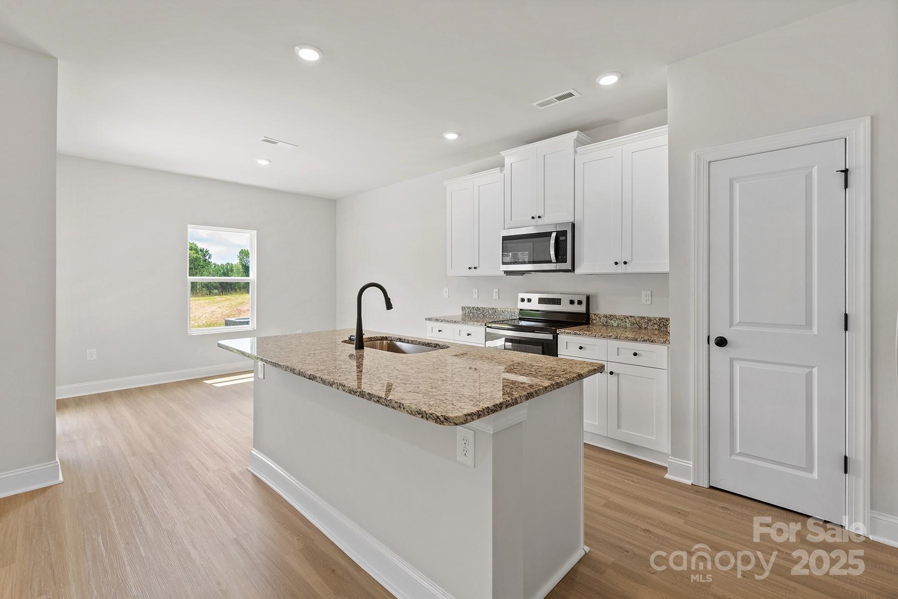 Property image 3 of 3474 Bear Den Drive in Stagecoach Station, Gastonia, NC 28052