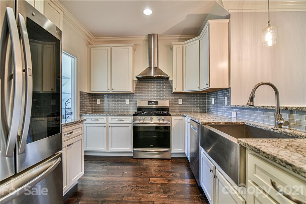 Property image 5 of 37 Tudor Way in Tudor Croft, Black Mountain, NC 28711