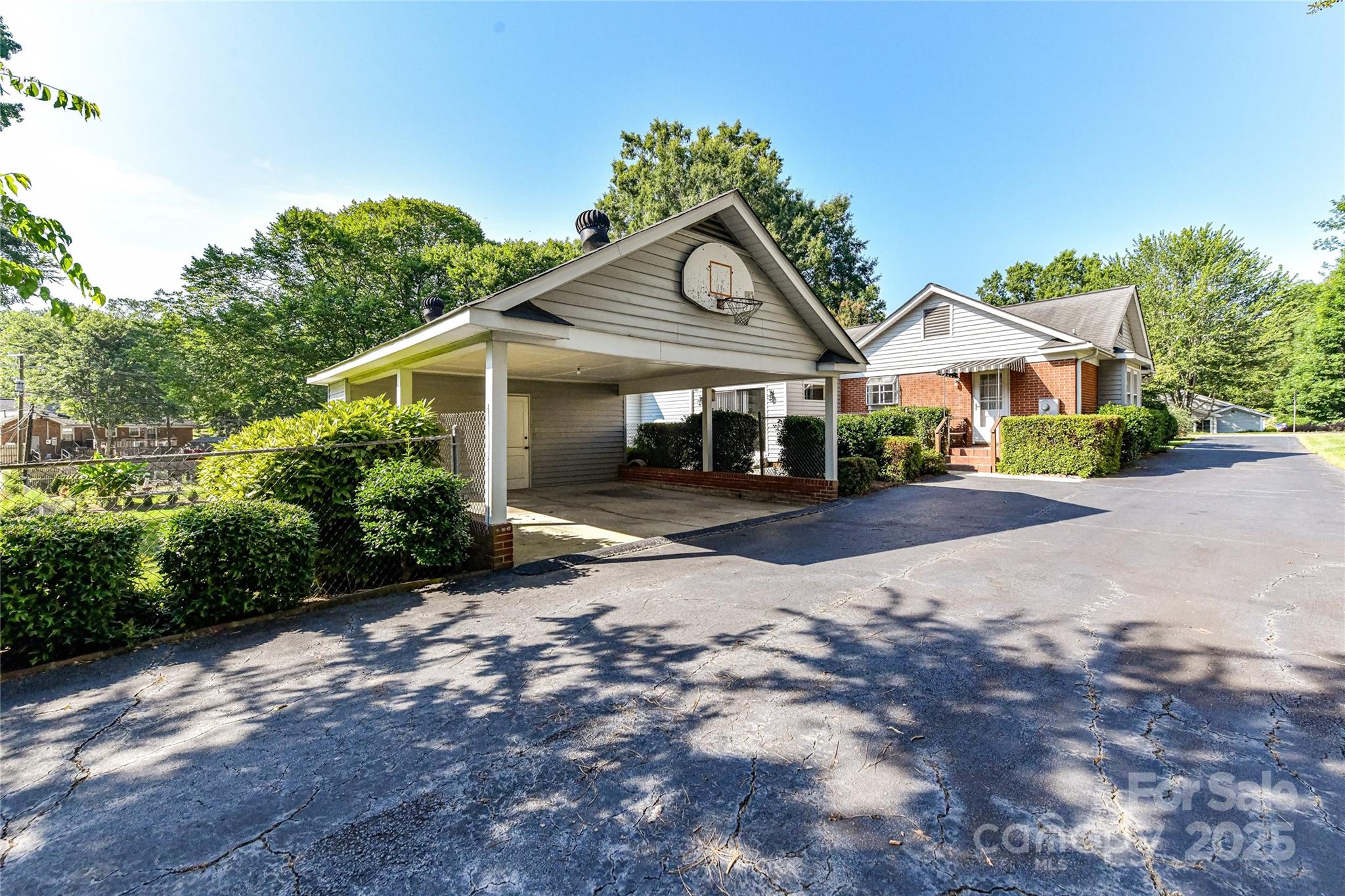Property image 3 of 6811 Old Reid Road in Spring Valley, Charlotte, NC 28210