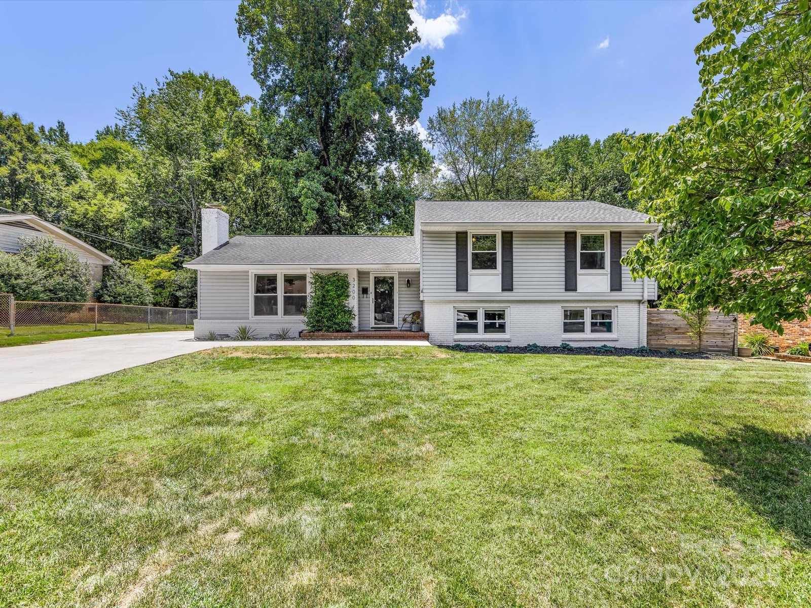 Property image 1 at 3200 Spring Valley Road, Charlotte, NC 28210