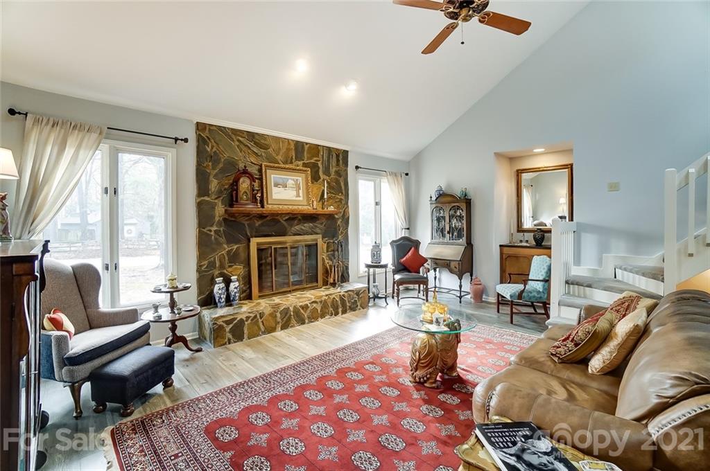 Property image 4 of 3001 Southampton Circle in Southampton, Gastonia, NC 28056