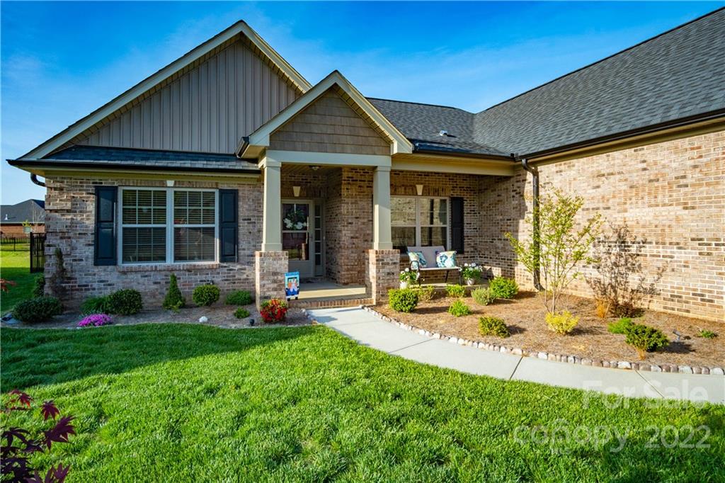 Property image 3 of 5319 Sustar Drive in Crooked Creek Estates, Monroe, NC 28110